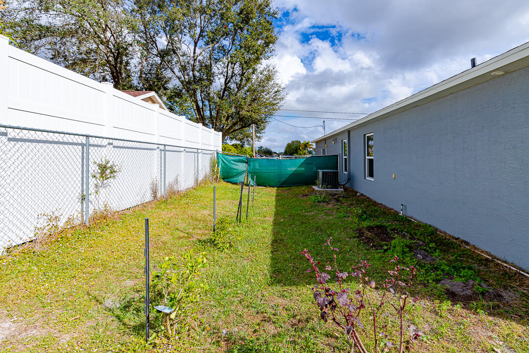 PORT ST LUCIE SECTION 19 - Residential