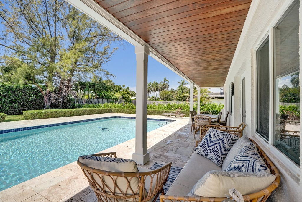 Photo of 248 Codrington Drive, Lauderdale By The Sea, FL 33308 (MLS # B26046054)