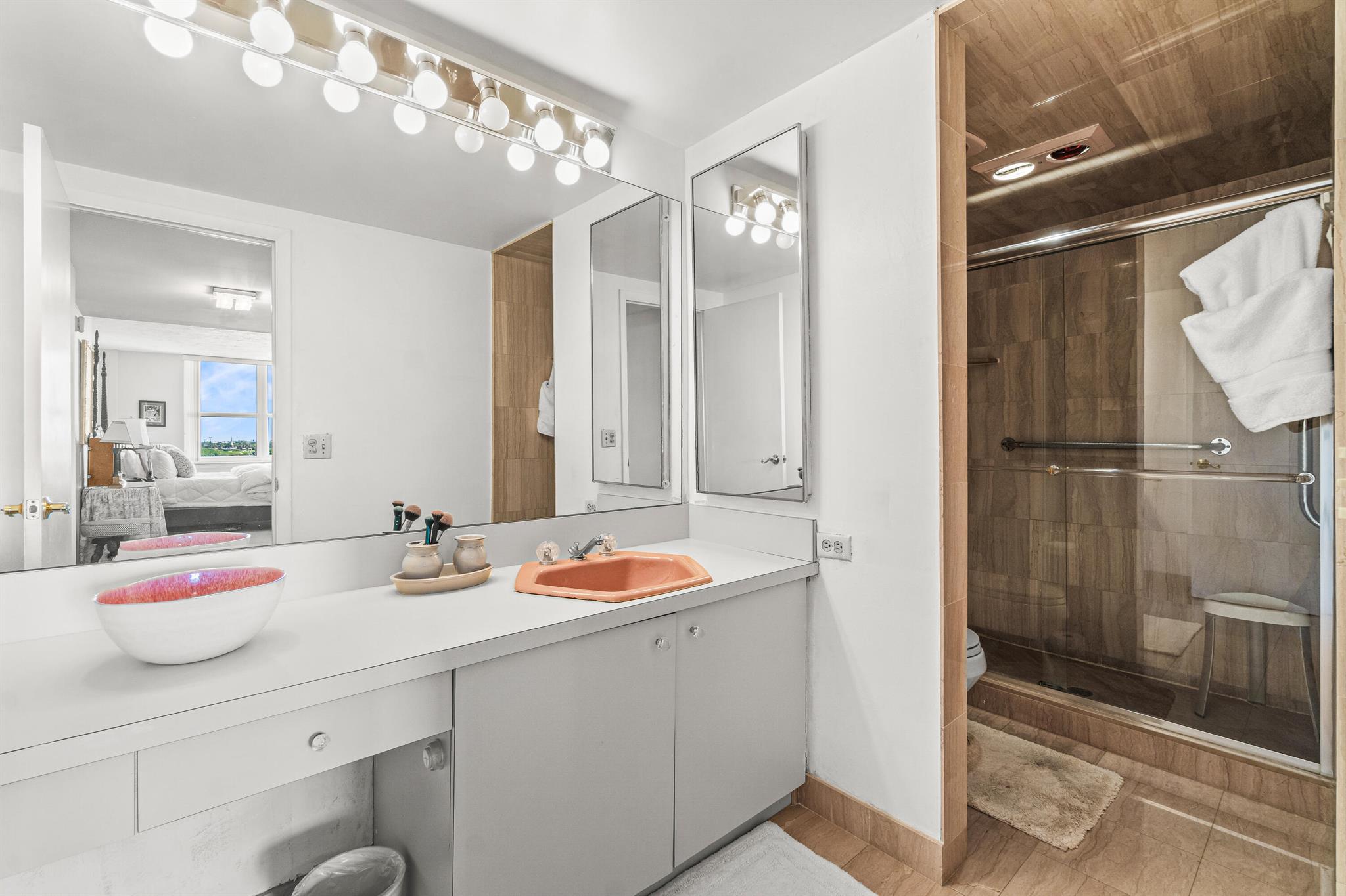 HARBOUR HOUSE - Residential