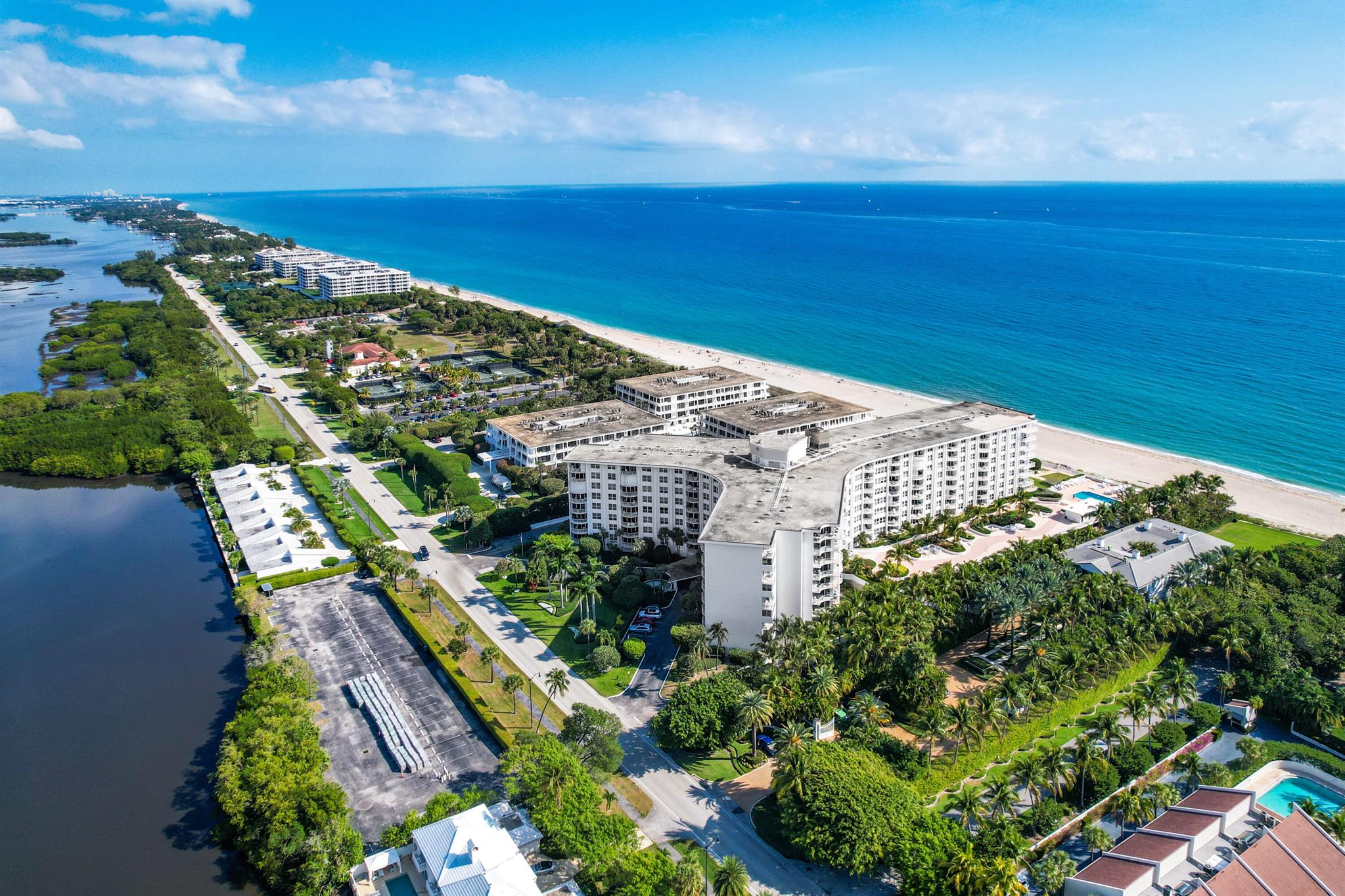 HARBOUR HOUSE - Residential