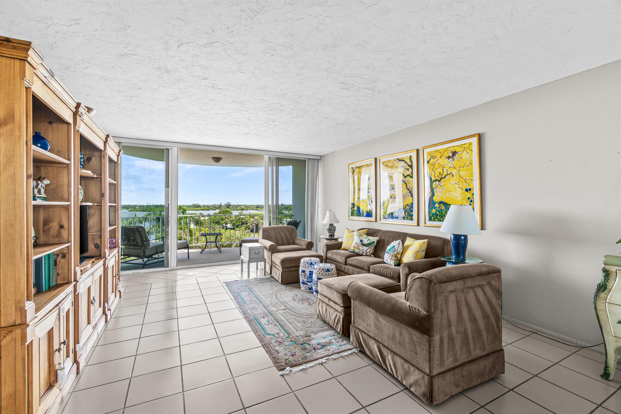 HARBOUR HOUSE - Residential