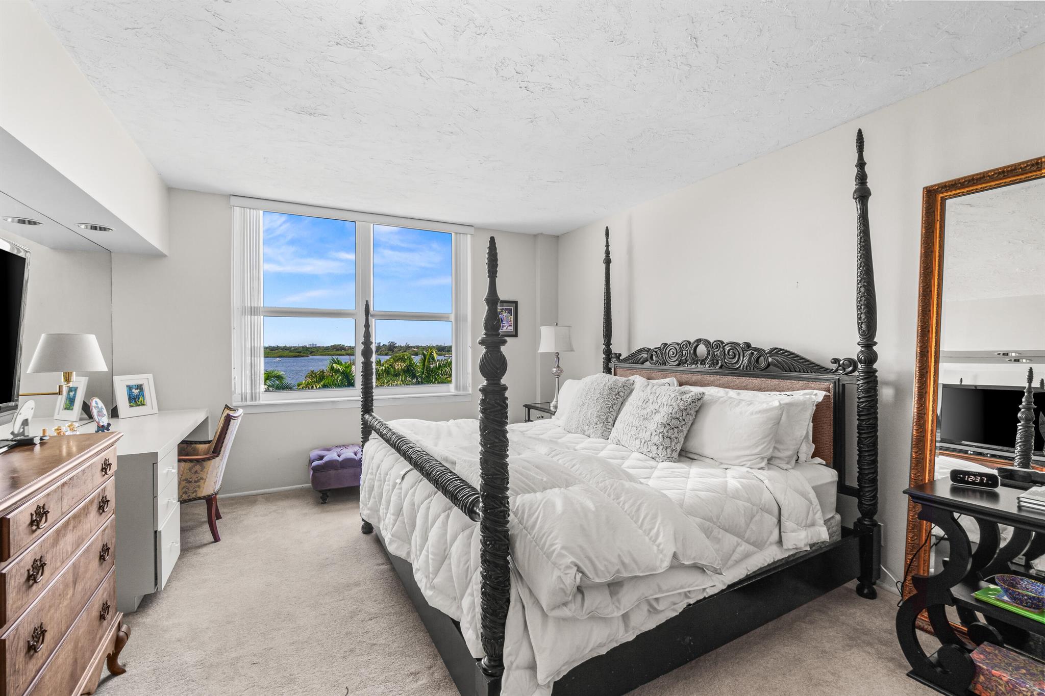 HARBOUR HOUSE - Residential