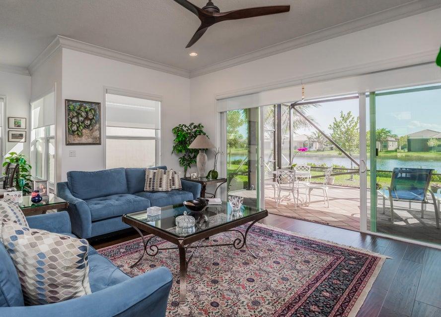 VALENCIA COVE AGR PUD PL 8 - Residential