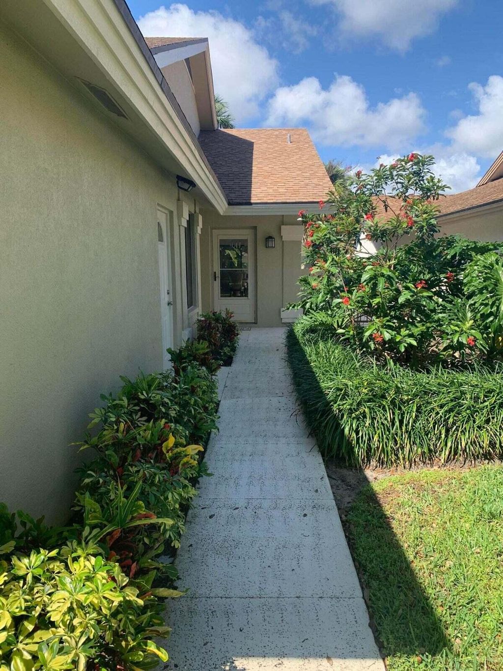 Photo of 204 Cape Pointe Circle, Jupiter, FL 33477 (MLS # R10892605)