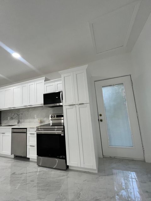 4588 Old Military Trail West Palm Beach FL 33417