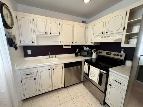 521 Saxony K Delray Beach FL 33446