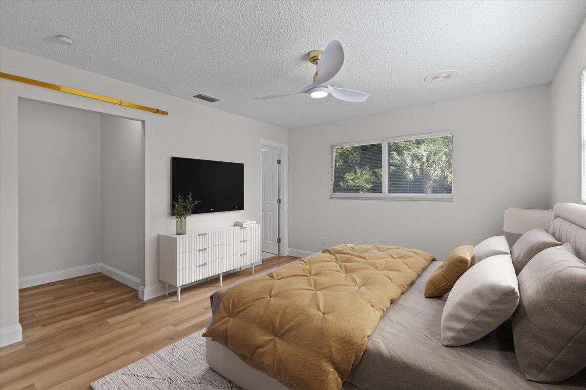 8379 SE Camellia Drive