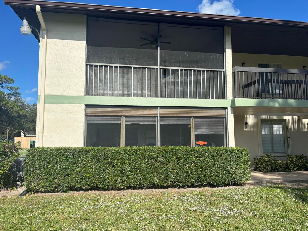 Photo of 6447 Chasewood Drive #C, Jupiter, FL 33458 (MLS # R11146817)