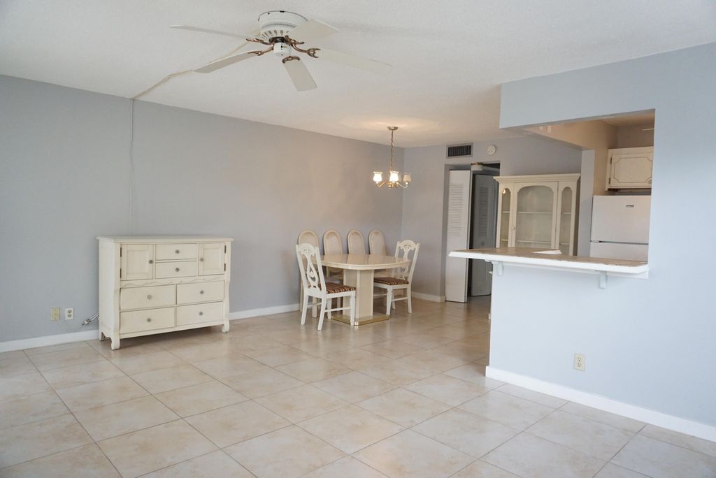 Photo of 298 Windsor M, West Palm Beach, FL 33417 (MLS # B26035036)