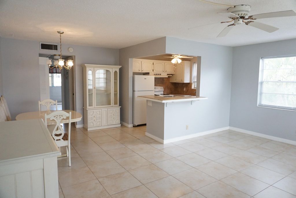 Photo of 298 Windsor M, West Palm Beach, FL 33417 (MLS # B26035036)