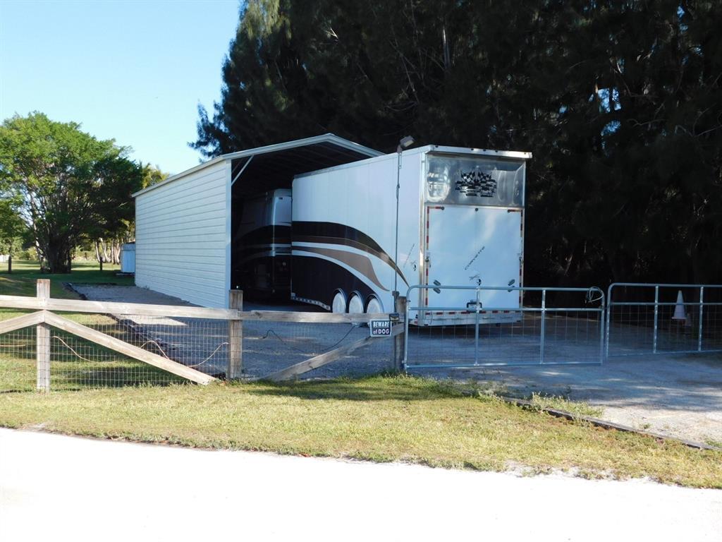 COUNTRY CLUB RANCHES SEC 3 - Residential