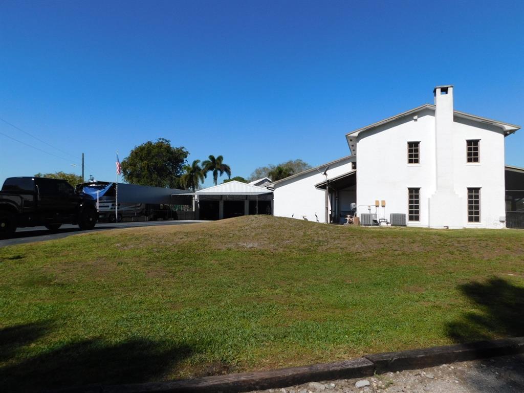 COUNTRY CLUB RANCHES SEC 3 - Residential