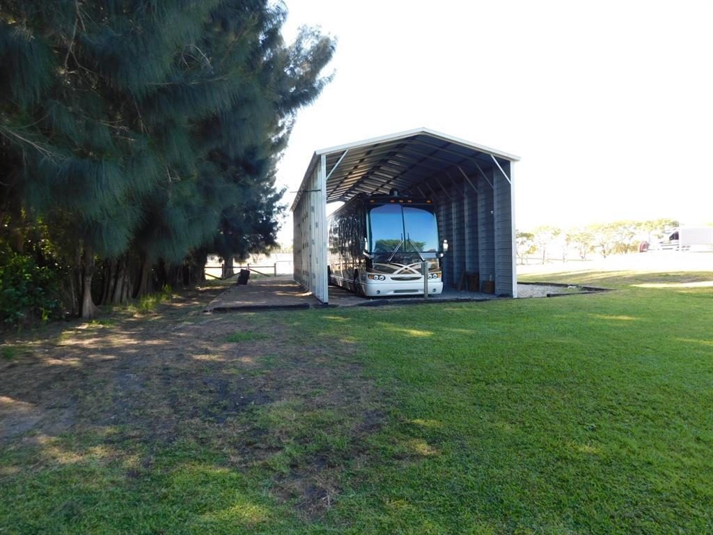 COUNTRY CLUB RANCHES SEC 3 - Residential