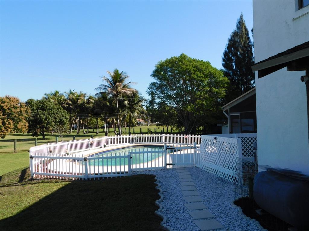 COUNTRY CLUB RANCHES SEC 3 - Residential