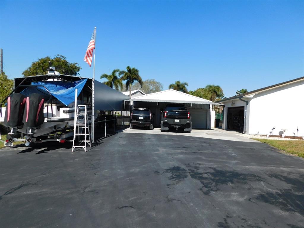 COUNTRY CLUB RANCHES SEC 3 - Residential