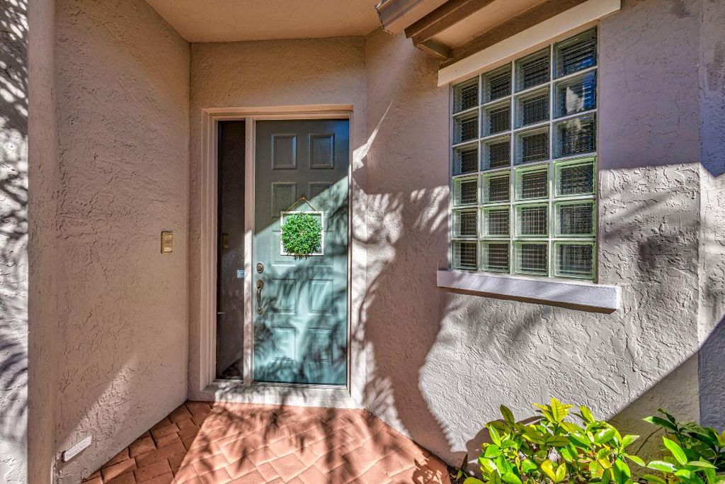 Photo of 919 Augusta Pointe Drive, Palm Beach Gardens, FL 33418 (MLS # R11075864)