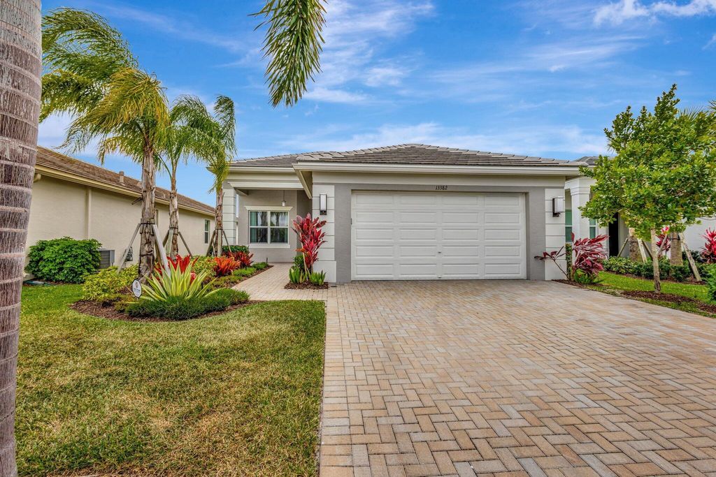 Photo of 13382 SW Ibis Shores Road, Port Saint Lucie, FL 34987 (MLS # R11075163)