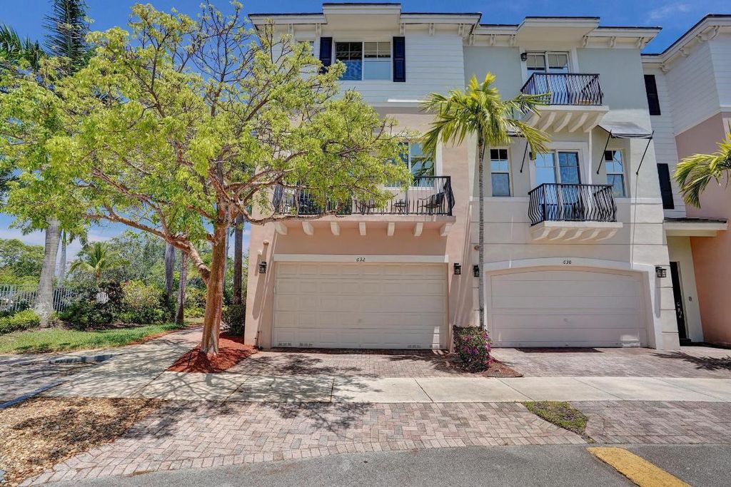 Photo of 632 NW 38th Circle, Boca Raton, FL 33431 (MLS # R11090153)