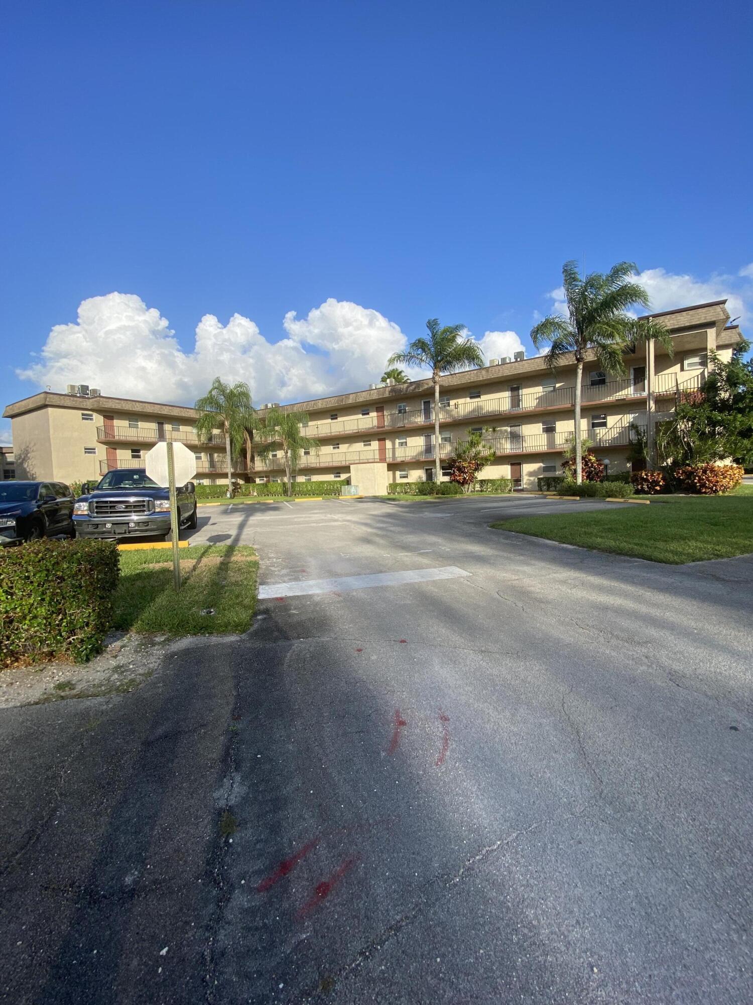 LAKESIDE VILLAGE CONDO - Residential