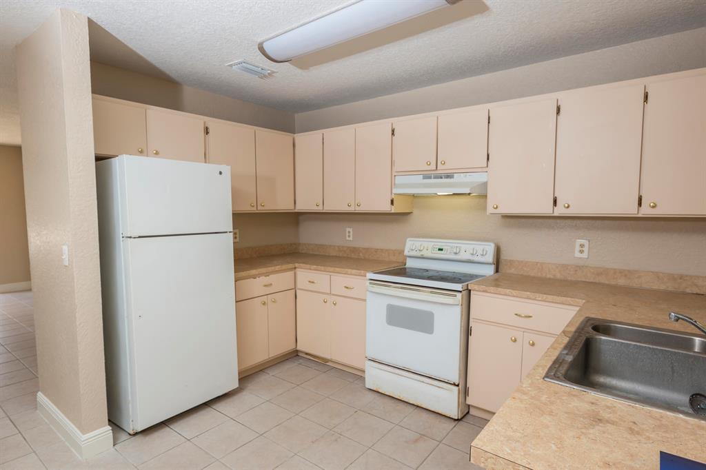 CHERRY HILLS - Residential