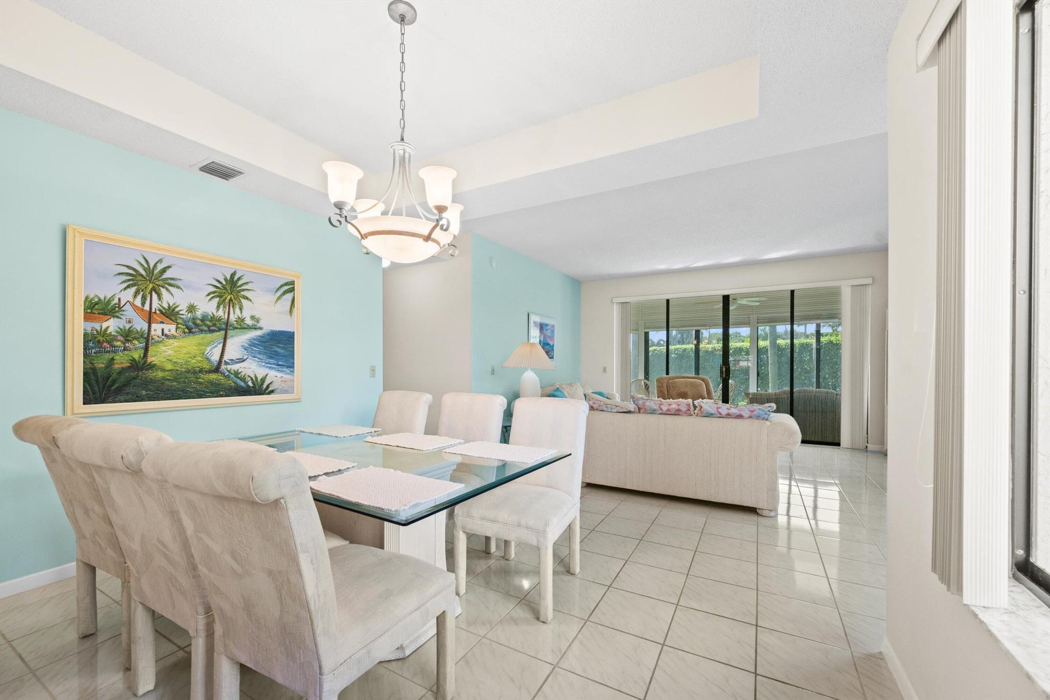 LEXINGTON CLUB VILLAS CON - Residential