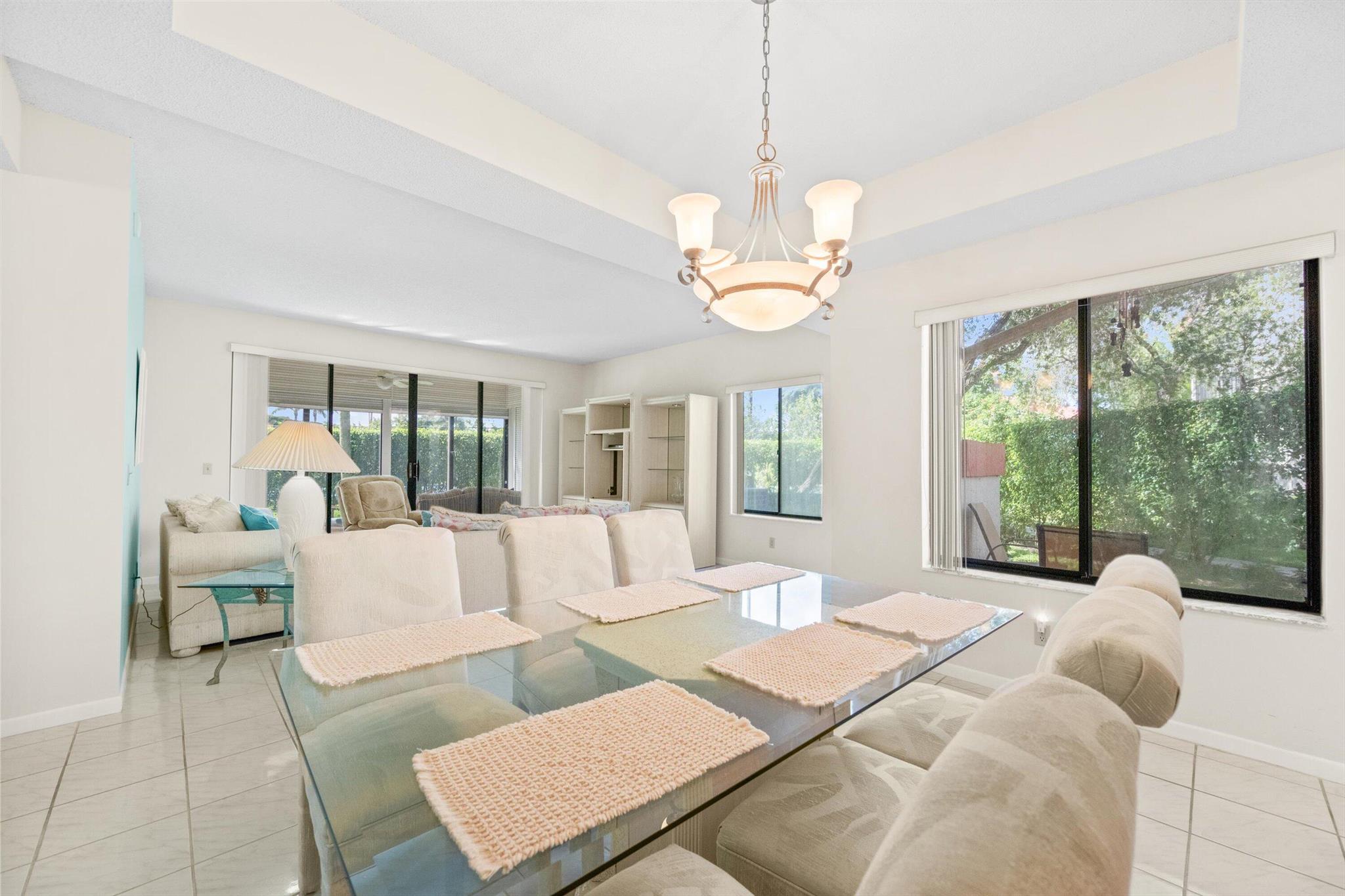 LEXINGTON CLUB VILLAS CON - Residential