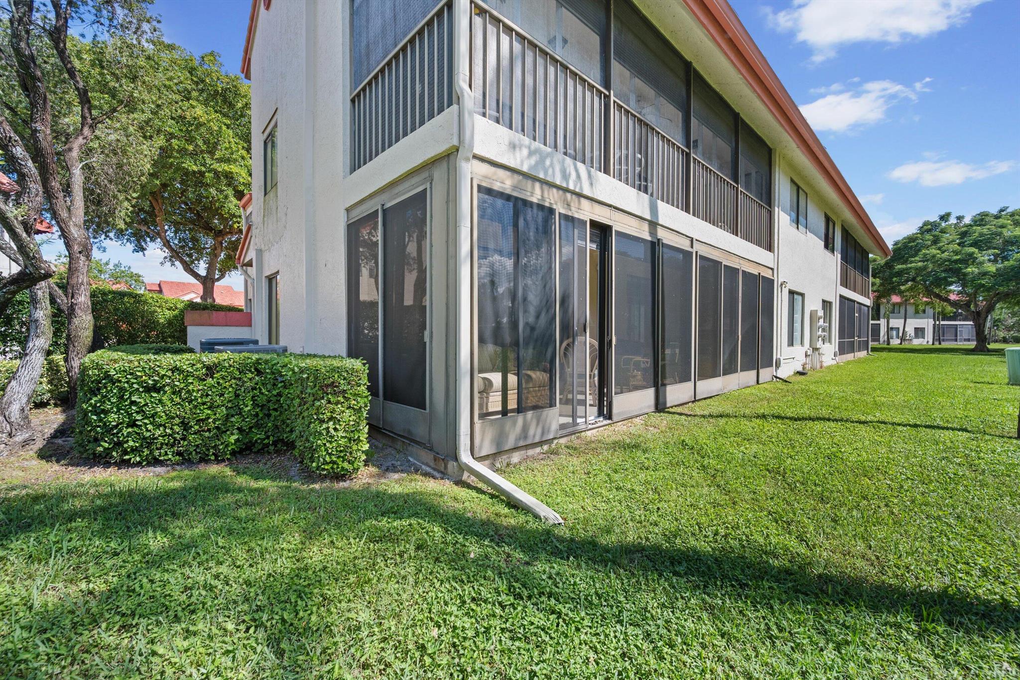 LEXINGTON CLUB VILLAS CON - Residential