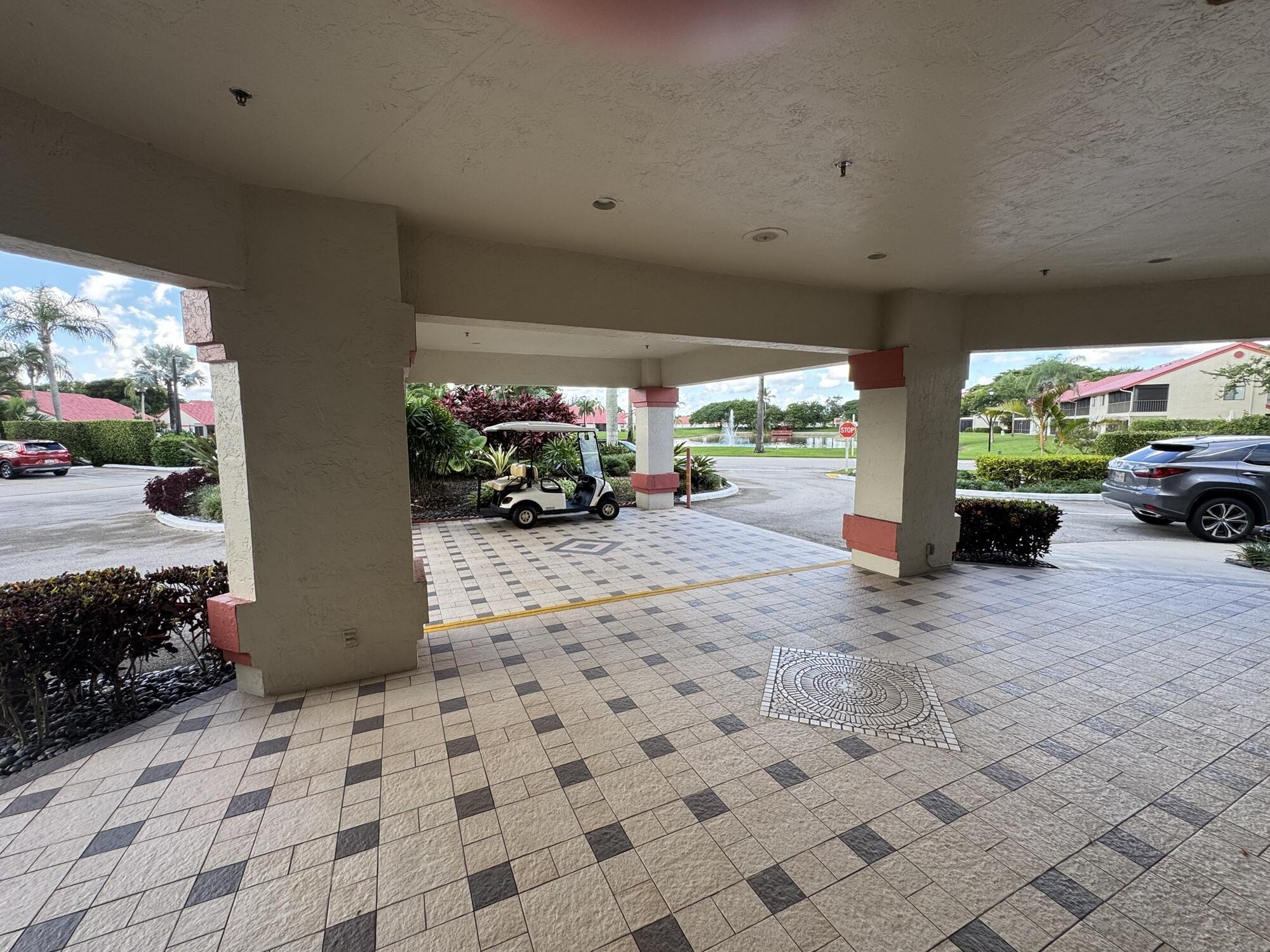 LEXINGTON CLUB VILLAS CON - Residential