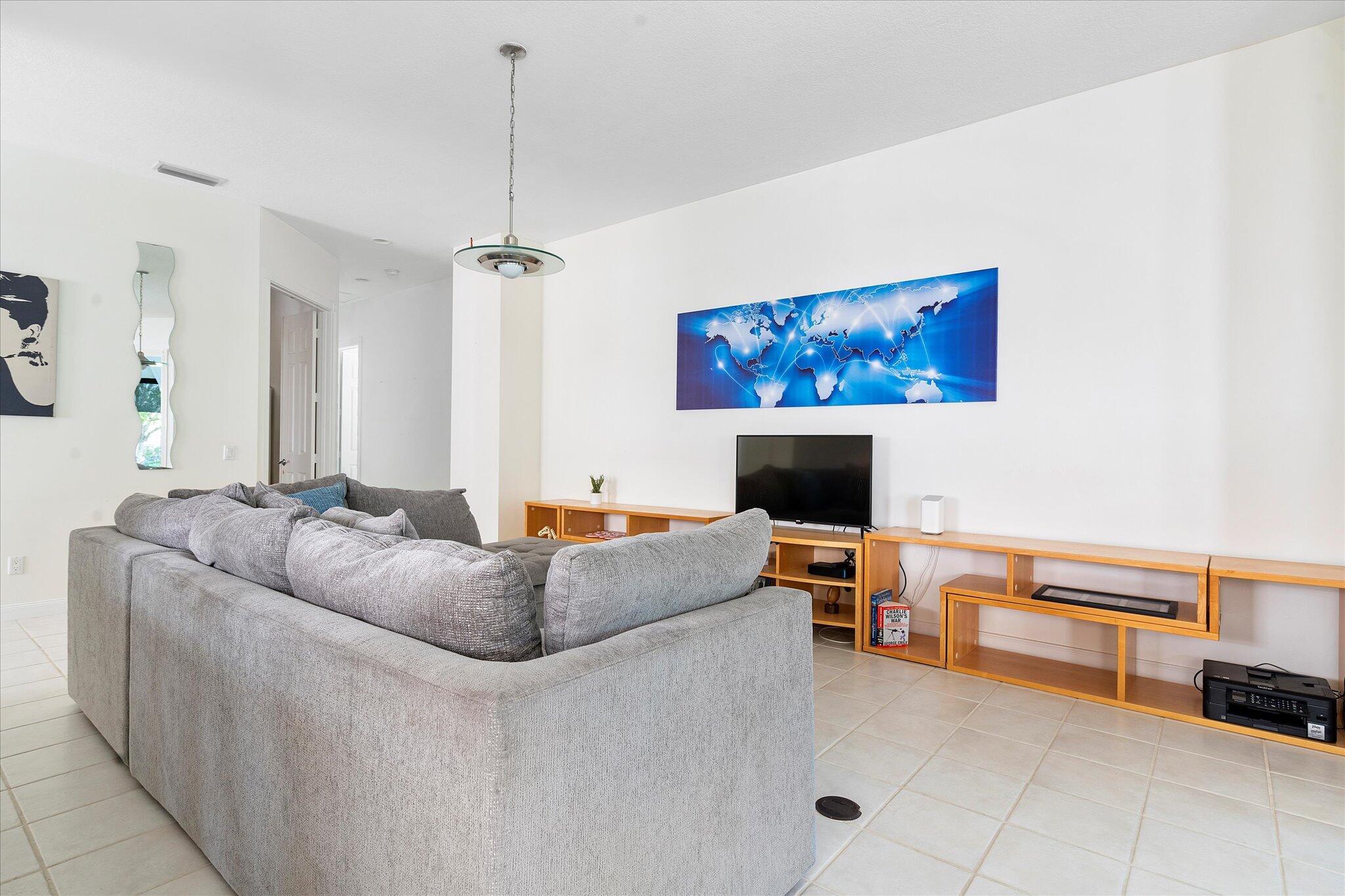 2563 James River Road