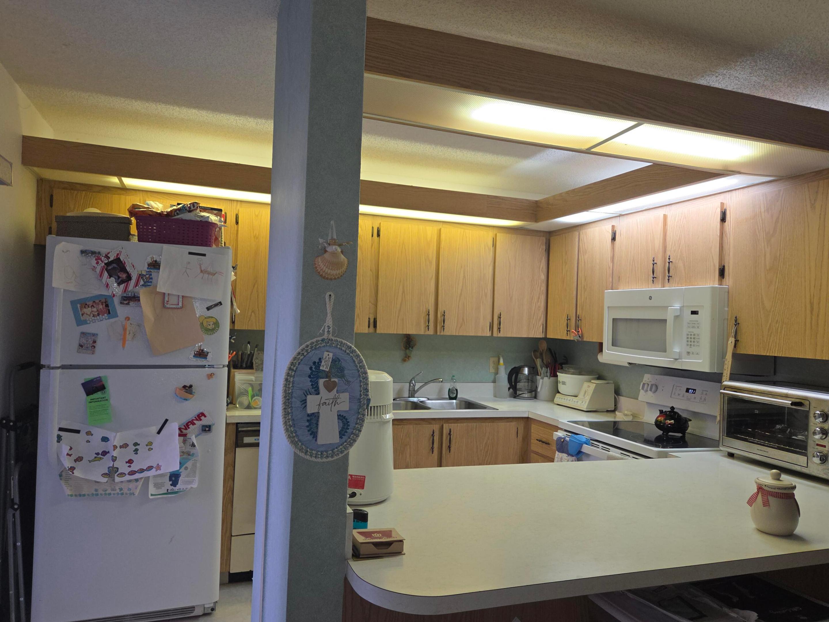 TROPIC VILLAS - Residential