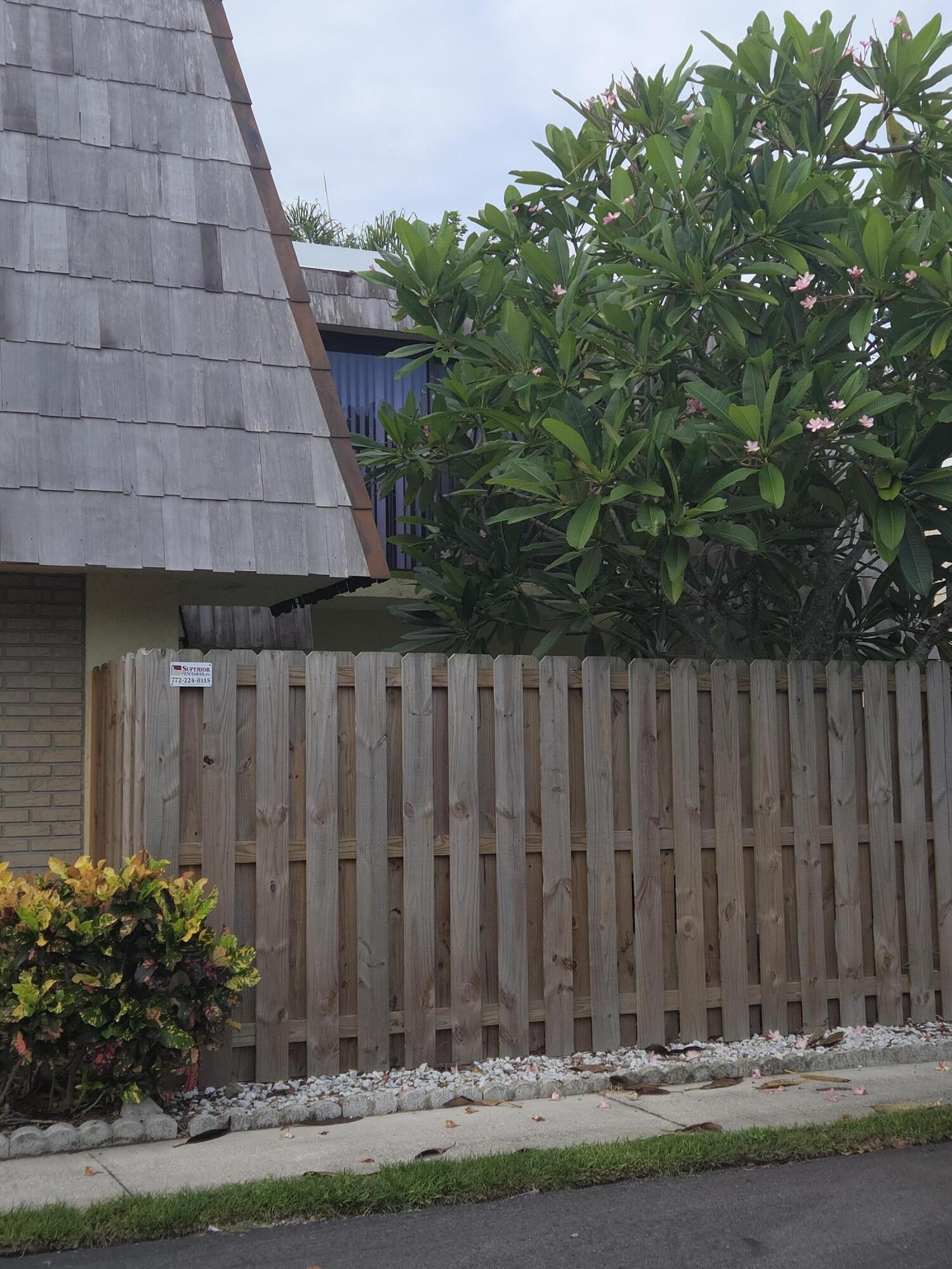 TROPIC VILLAS - Residential