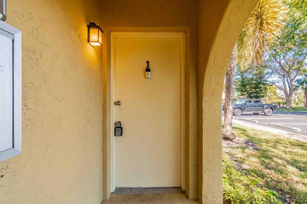 LA PLACIDA SECTION 1 COND - Residential