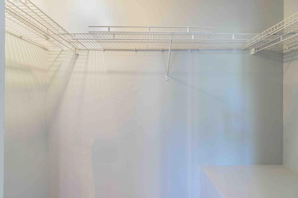 LA PLACIDA SECTION 1 COND - Residential