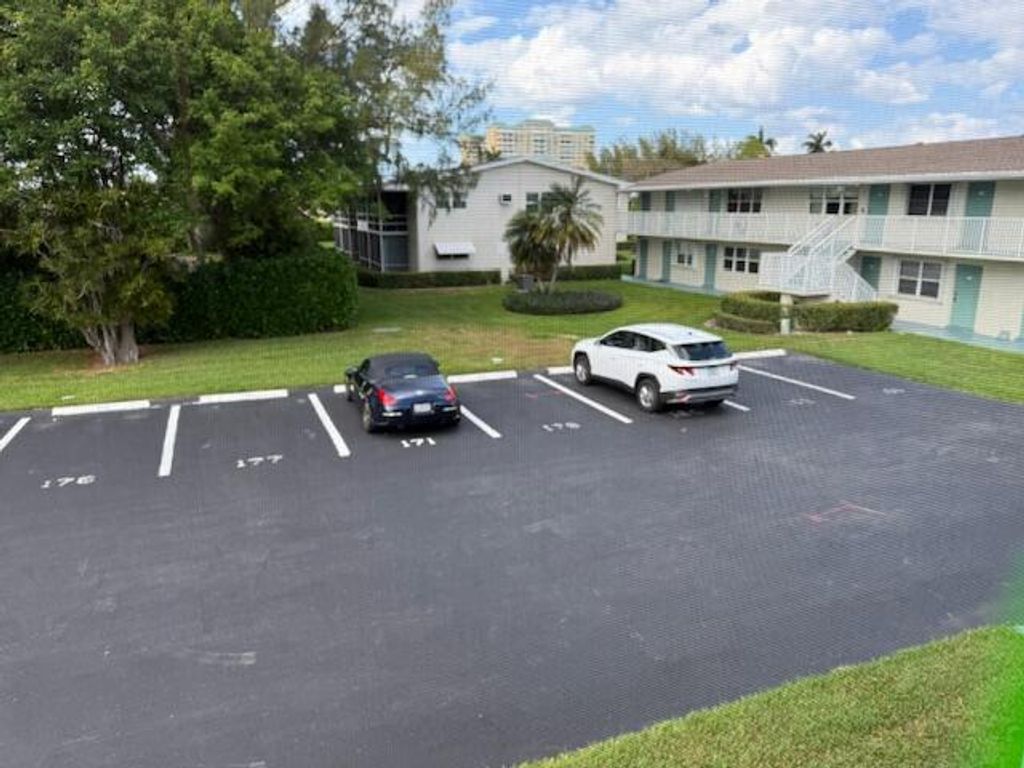 Photo of 340 W Horizons #205, Boynton Beach, FL 33435 (MLS # B26020770)