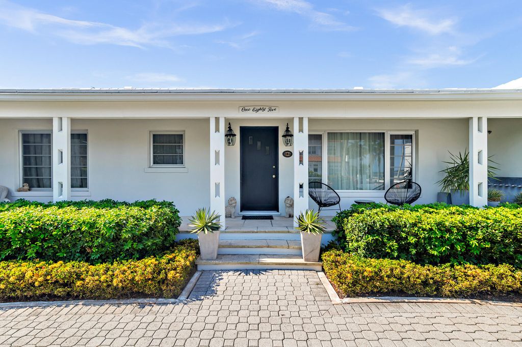 Photo of 185 Almeria Road, West Palm Beach, FL 33405 (MLS # B26016956)