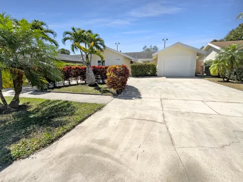 1108 SW 75th Avenue, North Lauderdale, FL MLS: R11070345