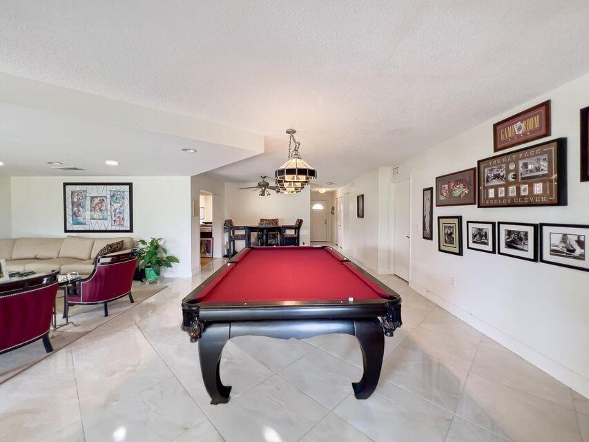 HUNTERS RUN - Residential Lease