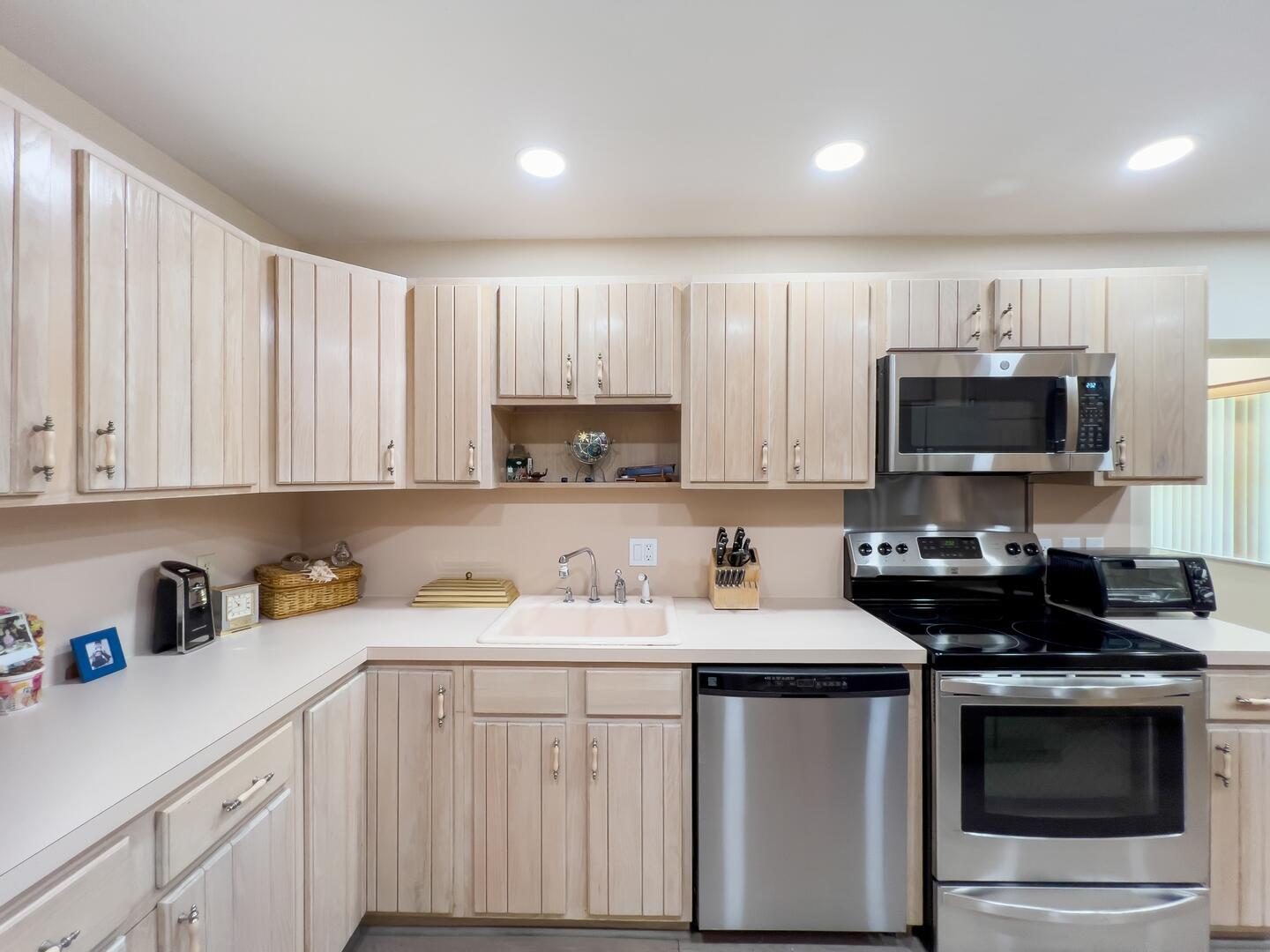 HUNTERS RUN - Residential Lease