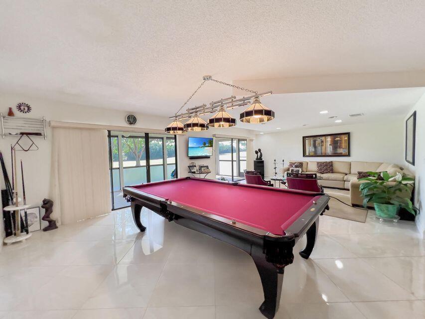 HUNTERS RUN - Residential Lease