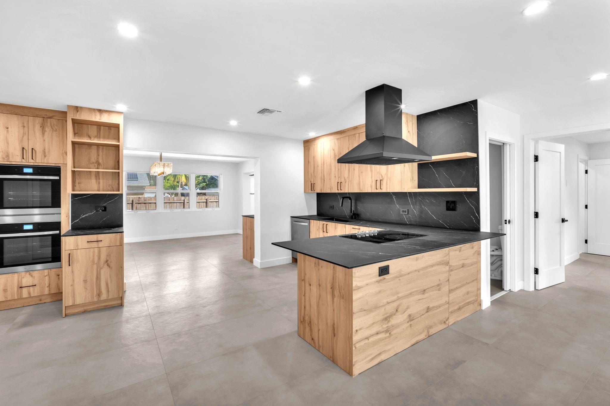 4640 SW 25th Terrace