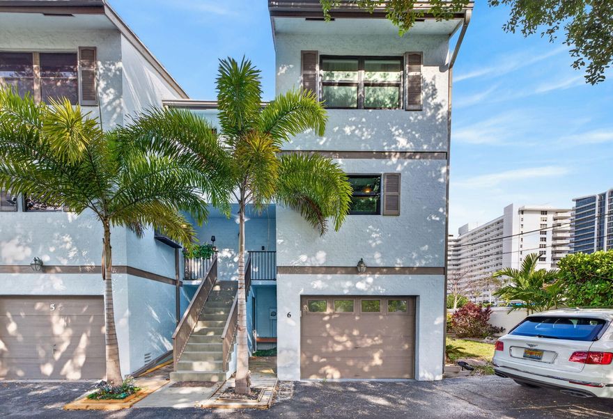 LIVE THE LIFESTYLE OF THE NEW POMPANO BEACH IN THIS 3BED/2.5 BATH TOWNHOUSE LOCATED 1 BLOCK FROM THE BEACH! THE HOME IS COMPLETELY UPDATED. KITCHEN HAS WHITE SHAKER CABINETS WITH QUARTZ COUNTERTOPS AND SS APPLIANCES. RECESSED LIGHTING GIVES THIS HOME A MODERN, SLEEK LOOK. THE NATURAL SUNLIGHT SHINES IN THIS CORNER UNIT AND MAKES THE HOME LOOK EVEN LARGER. BEAUTIFUL WOOD FLOORING THROUGHOUT THE HOME. MASTER BEDROOM HAS A BALCONY THAT ONE CAN ENJOY AND BREATHE THE FRESH OCEAN AIR. ALSO DOWNSTAIRS YOU HAVE AN ADDITIONAL BALCONY WHERE YOU CAN SIT AND ENJOY YOUR COFFEE. THIS BOUTIQUE COMPLEX IS ONLY 6 UNITS. WHAT MAKES IT UNIQUE IS THAT IT CAN BE RENTED IMMEDIATELY OR USED AS A PRIMARY RESIDENCE. ALSO YOUR OWN PERSONAL GARAGE WITH AMPLE STORAGE. NEAR BEACH, STORES SHOPS RESTURANTS AND NIGHTLIFE