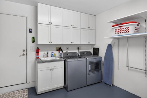 Tiny photo for 3250 NE 12th Street NE #6, Pompano Beach, FL 33062 (MLS # B26021609)