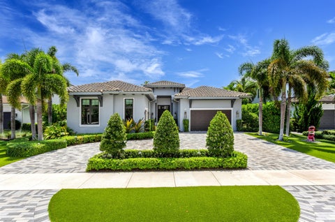 Photo of 904 NW 2ND Street, Boca Raton, FL 33486 (MLS # B26071498)