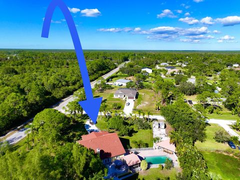 A home in Loxahatchee