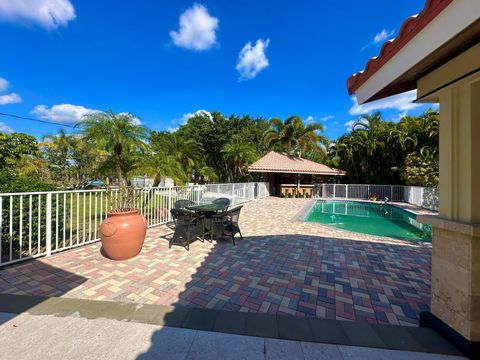 A home in Loxahatchee