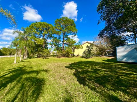 A home in Loxahatchee