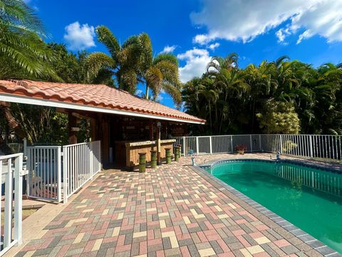 A home in Loxahatchee