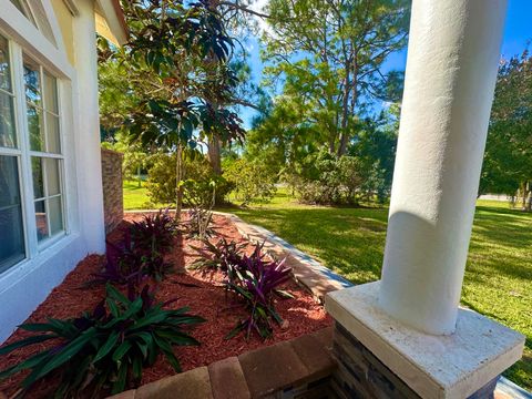 A home in Loxahatchee