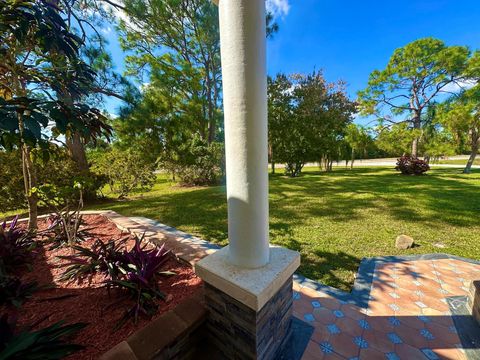 A home in Loxahatchee