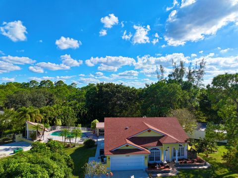 A home in Loxahatchee